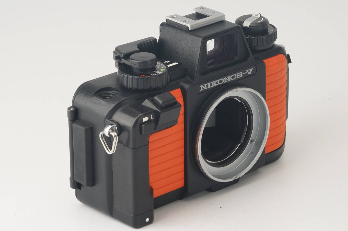 ニコン Nikon NIKONOS-V 35mm 水中フィルムカメラ オレンジ