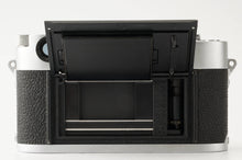 Load image into Gallery viewer, Leica M3 Double Stroke Rangefinder Film Camera