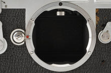 Load image into Gallery viewer, Leica M3 Double Stroke Rangefinder Film Camera