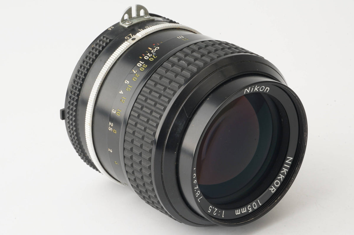 自然な光をそのまま Nikon Ai Nikkor 105mm F2.5 ニコン Nikon Ai NIKKOR 105mm F2.5 – Natural Camera / ナチュラル
