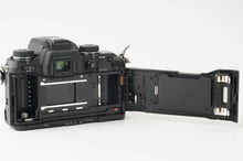 Load image into Gallery viewer, Minolta A7α7α-7 alpha-7 / VC-7 VERTICAL CONTROL GRIP