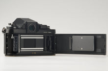 画像をギャラリービューアに読み込む, ニコン Nikon F3 アイレベル 35mm 一眼レフフィルムカメラ