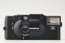 画像をギャラリービューアに読み込む, オリンパス Olympus XA 35mm F2.8/ Electoronic Flash A11