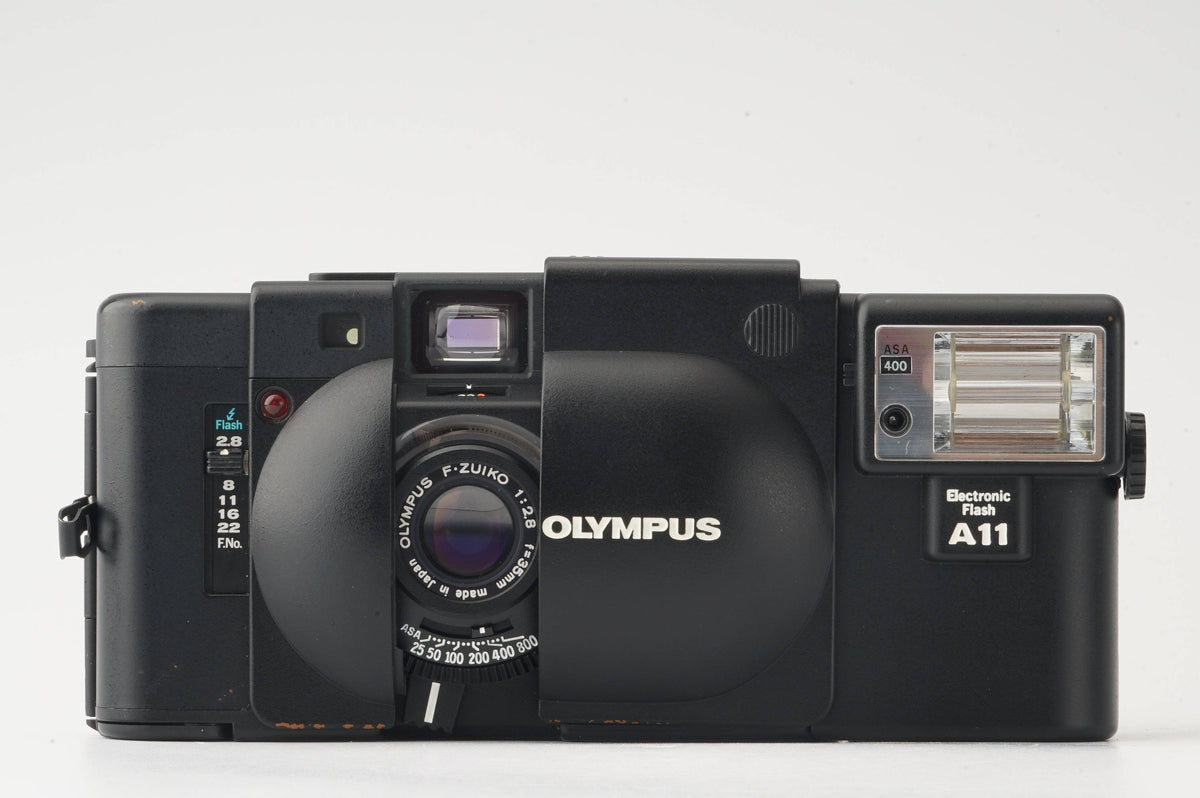 オリンパス Olympus XA 35mm F2.8/ Electoronic Flash A11 