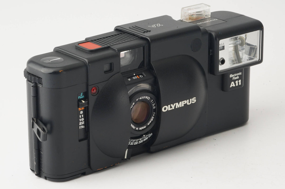 オリンパス Olympus XA 35mm F2.8/ Electoronic Flash A11