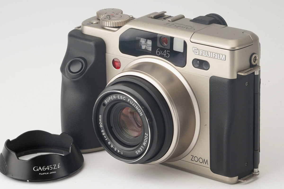 フジ Fujifilm GA645 Zi Professional / SUPER-EBC FUJINON 55-90mm F4