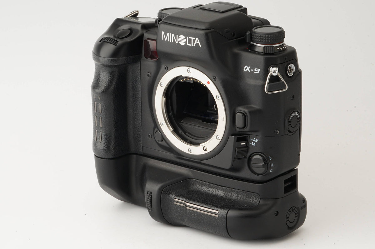 ミノルタα9000モータードライブ充電器付 - フィルムカメラ