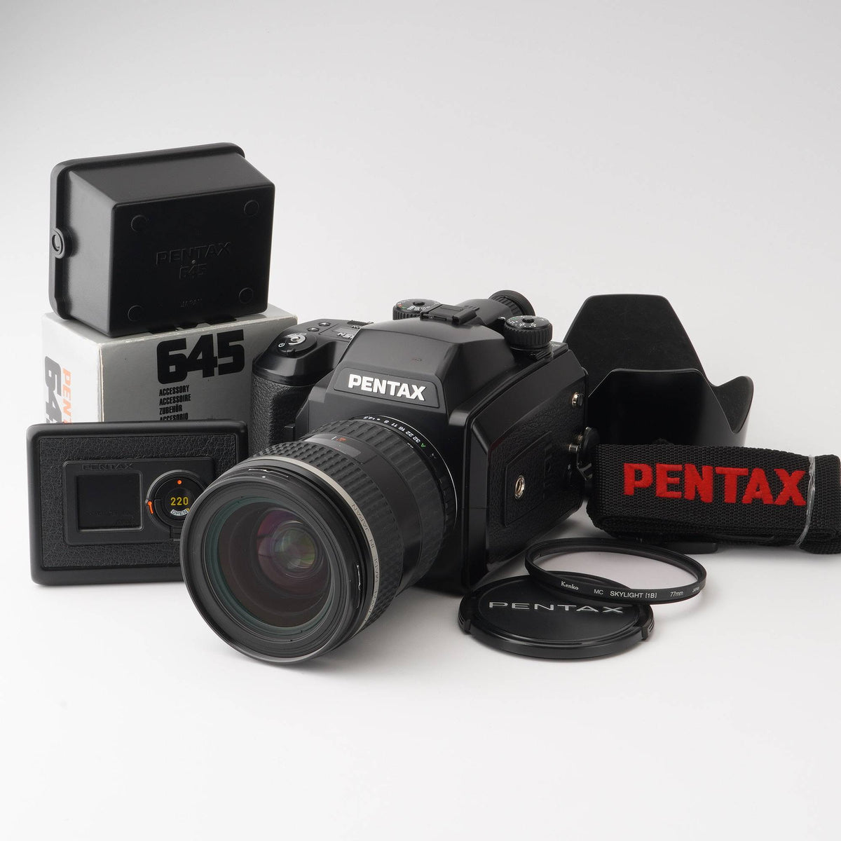 PENTAX 645 N II zoom 1:4.5 45〜85mm以上確認できております
