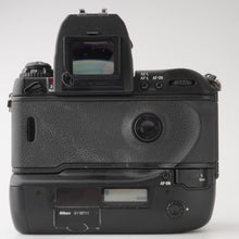 Load image into Gallery viewer, Nikon F5 SLR Film Camera / Action Findr DA-30