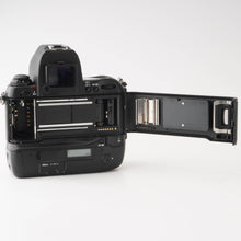 Load image into Gallery viewer, Nikon F5 SLR Film Camera / Action Findr DA-30