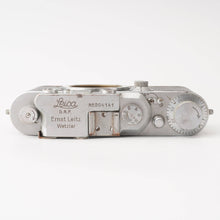 Load image into Gallery viewer, Leica IIIa 35mm Rangefinder Camera