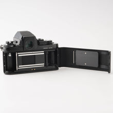 Load image into Gallery viewer, Nikon F3 HP 35mm SLR Film Camera
