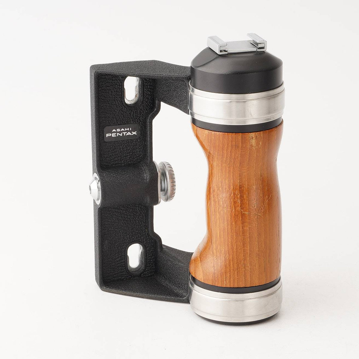 PENTAX67 PENTAX6×7 ウッドグリップ 木製 ストラップ金具付き！】PENTAX 6×7用ウッドグリップ + ホット