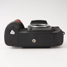 Load image into Gallery viewer, Nikon F6 35mm SLR Film camera (10231)