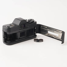 Load image into Gallery viewer, Pentax auto 110 SUPER / PENTAX-110 50mm f/2.8 / 24mm f/2.8 /20-40mm (10340)