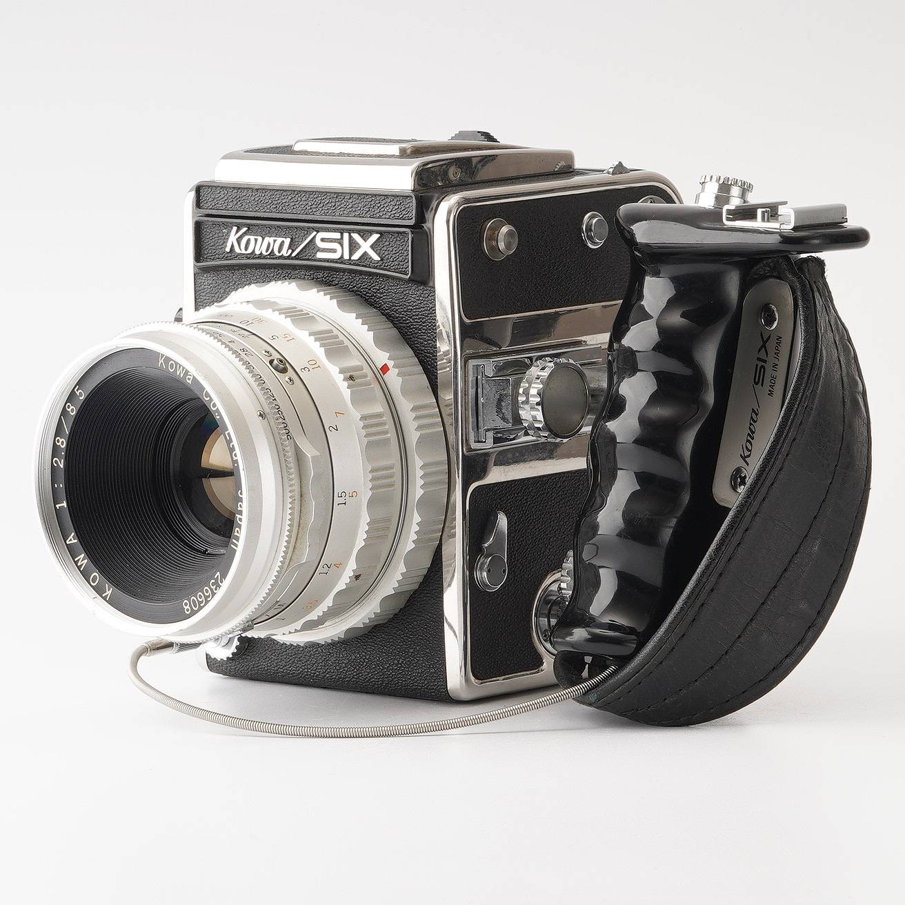 MINT W / Étui & Crampons KOWA SIX 6x6 Format Moyen Caméra à Film 85mm F/2.8 Lens EUR 634,52 - FR MINT W / Étui & Crampons KOWA SIX 6x6 Format Moyen Caméra à Film 85mm F/2.8 Lens EUR 634,52 - FR