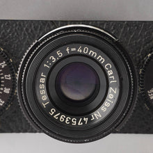 Load image into Gallery viewer, Rollei 35 / Carl Zeiss Tessar 40mm f/3.5
