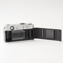 Load image into Gallery viewer, Canon MODEL 7 Rangefinder Film camera
