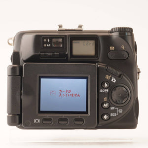 Nikon COOLPIX 5000 / ZOOM NIKKOR 7.1-21.4mm f/2.8-4.8 / MB-E5000