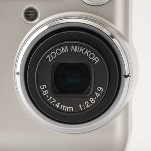 Nikon COOLPIX 775 / ZOOM NIKKOR 5.8-17.4mm f/2.8-4.9