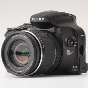 Fujifilm FinePix S6000fd / 10.7x FUJINON ZOOM LENS 6.2-66.7mm f/2.8-4.9