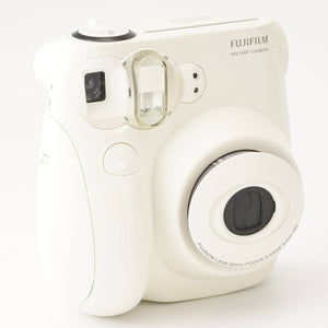 Fujifilm instax mini 7S / Fujinon Lens 60mm Focus Range 0.6-∞