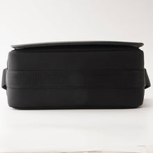 Load image into Gallery viewer, Leica Camera Back 18748 System case , size M
