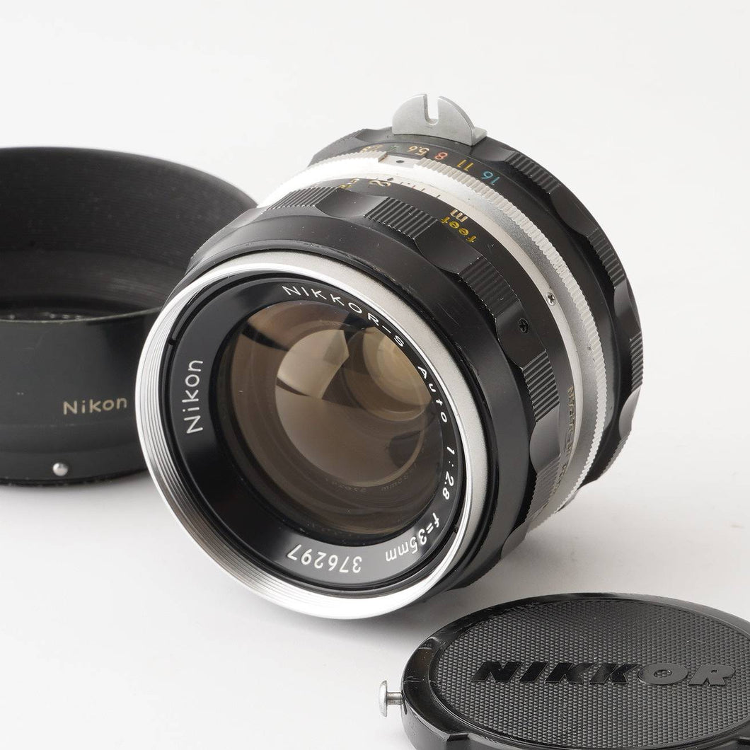 Nikon Nippon Kogaku Nikkor-S Auto 35mm f/2.8