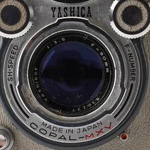 Load image into Gallery viewer, Yashica D / Yashinon 80mm f/3.5
