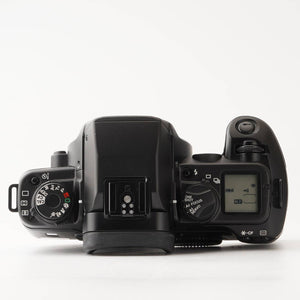 Canon EOS 55 SLR Film Camera / Zoom Lens  EF 28-105mm f/3.5-4.5 USM