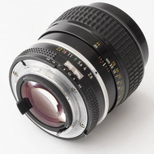 Nikon Ai NIKKOR 105mm f/2.5 F mount