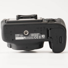 Load image into Gallery viewer, Canon EOS 70D Body Digital SLR
