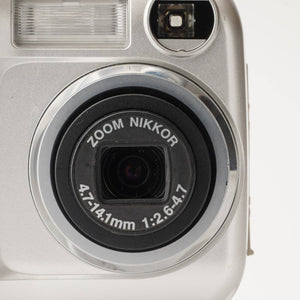 Nikon coolpix 2100 / Zoom NIKKOR 4.7-14.1mm f/2.6-4.7