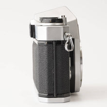 Load image into Gallery viewer, Pentax SL / Pentax Asahi SMC TAKUMAR 55mm f/1.8 M42 Mount
