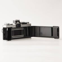 Load image into Gallery viewer, Olympus OM-1 / OM-SYSTEM ZUIKO MC AUTO-S 50mm f/1.8 / Winder 2
