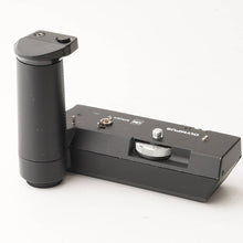 Load image into Gallery viewer, Olympus OM-1 / OM-SYSTEM ZUIKO MC AUTO-S 50mm f/1.8 / Winder 2
