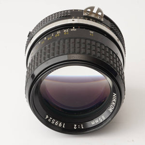 Nikon Ai NIKKOR 85mm f/2