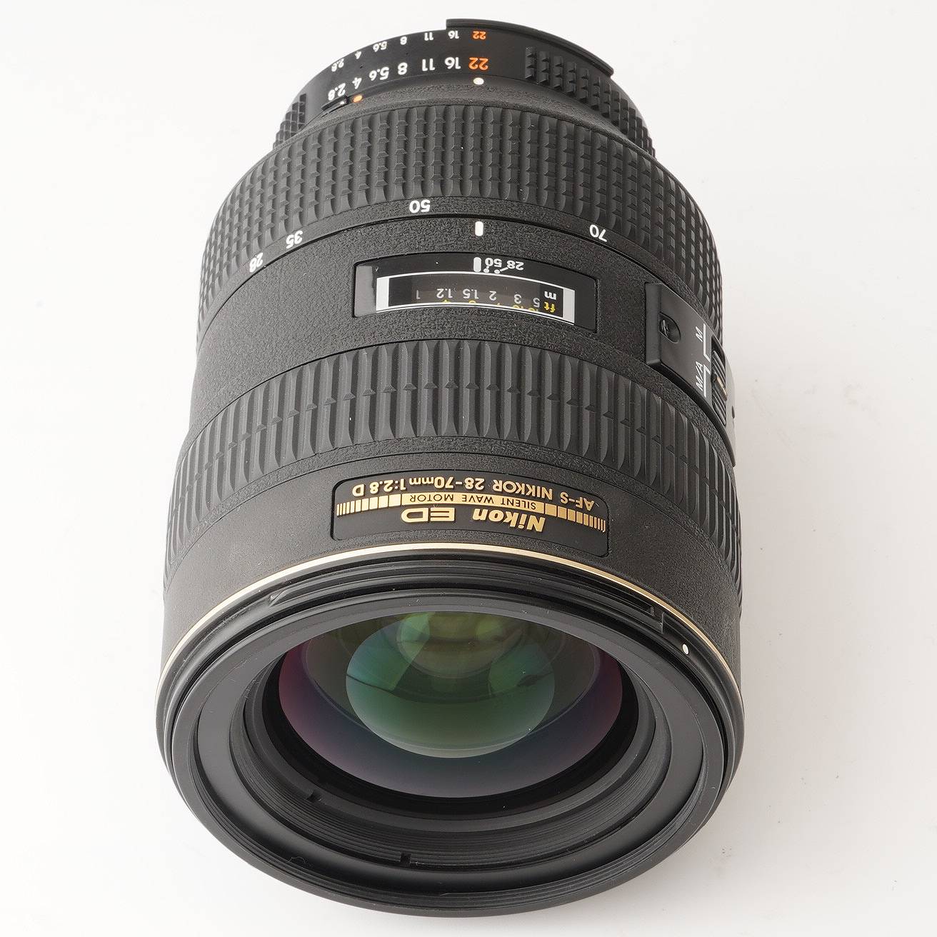 Review Nikon AF-S 28-70 mm f 2.8D IF-ED SWM | Happy