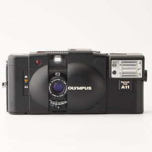 Olympus XA2 Black / D ZUIKO 35mm f/3.5 / Electronic Flash A11
