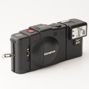 Olympus XA2 Black / D ZUIKO 35mm f/3.5 / Electronic Flash A11