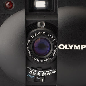 Olympus XA2 Black / D ZUIKO 35mm f/3.5 / Electronic Flash A11