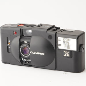 Olympus XA2 Black / D ZUIKO 35mm f/3.5 / Electronic Flash A11