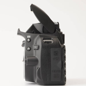 ニコン Nikon D3100 / DX AF-S NIKKOR 18-55mm F3.5-5.6 G II ED