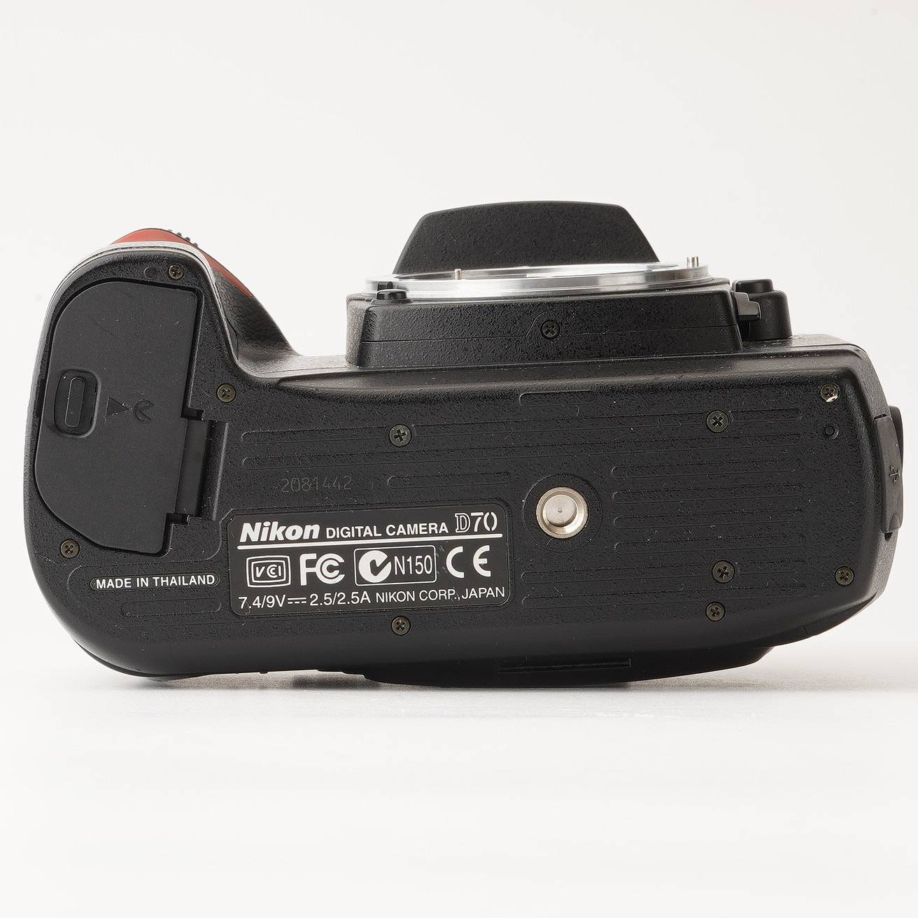 ニコン Nikon D70 / AF NIKKOR 35-80mm F4-5.6 D – Natural