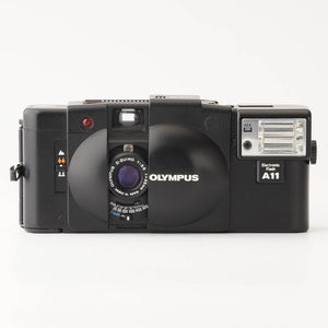 Olympus XA2 / D.Zuiko 35mm f/3.5 / Electric Flash A11