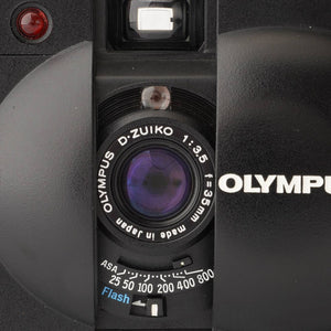 Olympus XA2 / D.Zuiko 35mm f/3.5 / Electric Flash A11