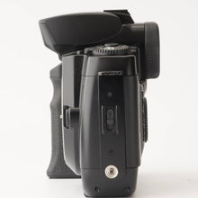 Load image into Gallery viewer, Canon EOS 5 / Zoom Lens EF 28-105mm f/3.5-4.5
