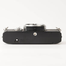 Load image into Gallery viewer, Canon FTb QL black Body / Canon Lens FD 50mm f/1.8 s.c.
