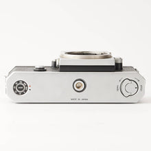 画像をギャラリービューアに読み込む, ニコン Nikon F アイレベル Eye Level 35mm 一眼レフフィルムカメラ シルバー ボディ

