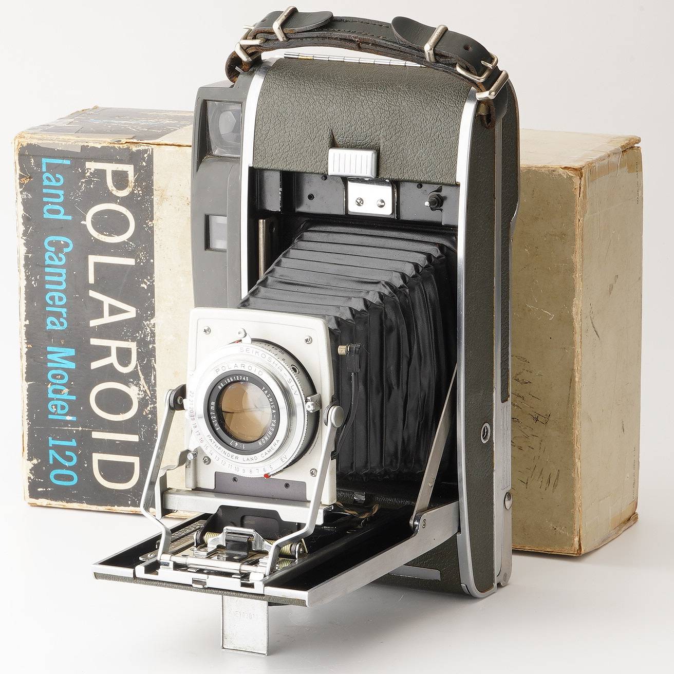ポラロイド Polaroid 120 Pathfinder Land Camera / Yashica-Yashinon